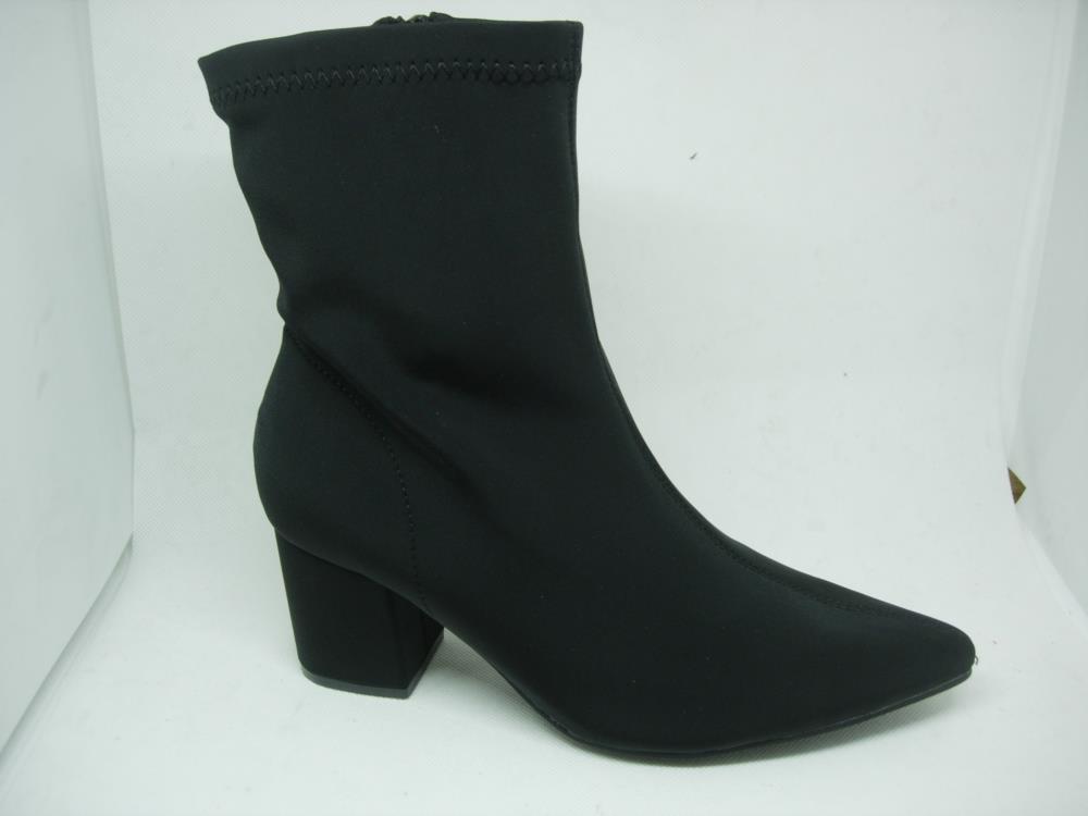 BOTAS SRA.