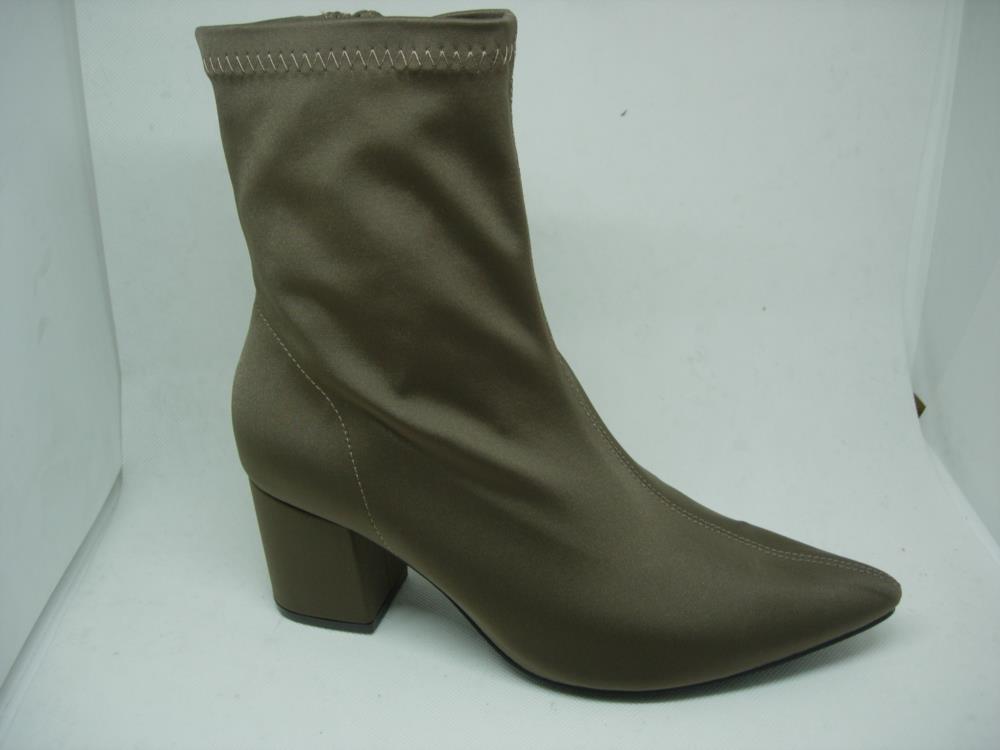 BOTAS SRA.