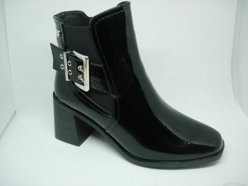 BOTAS SRA.